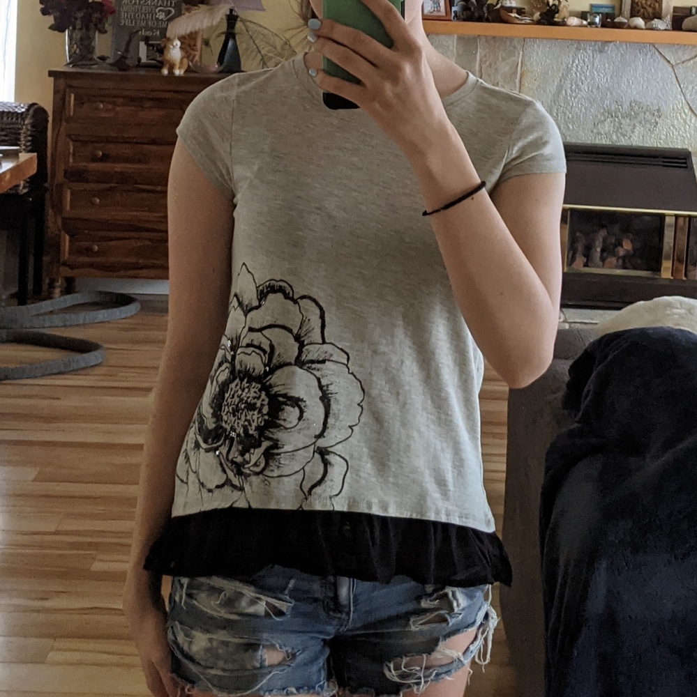 Short sleeve top